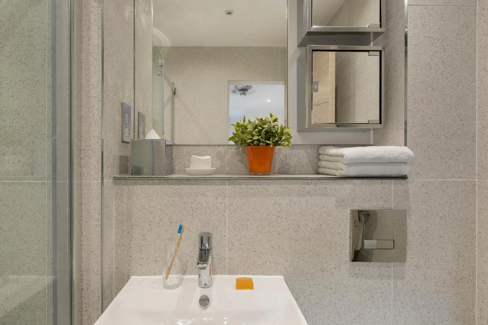 Q Square by Supercity Aparthotels