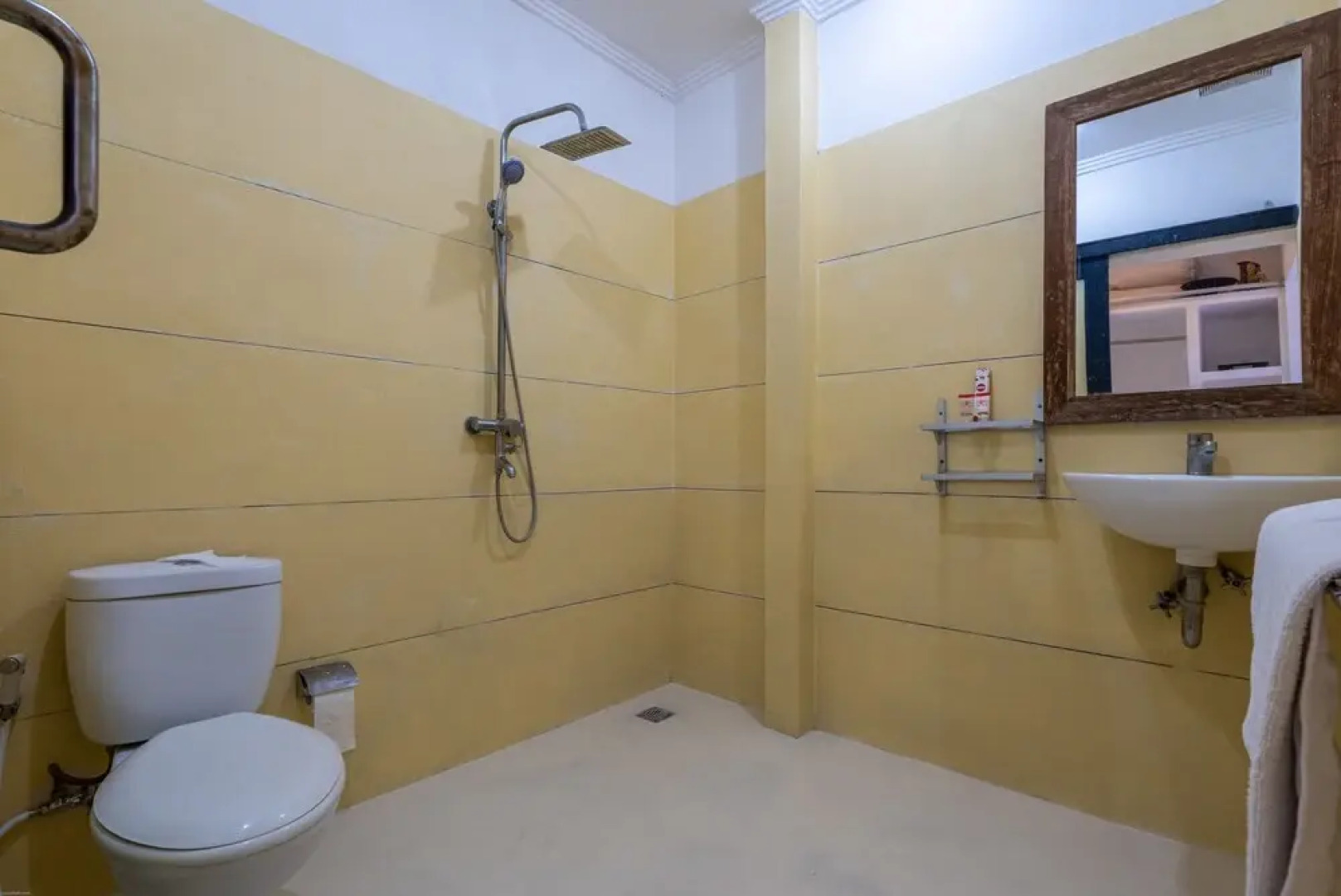 OYO 785 Van Mandri Guest House