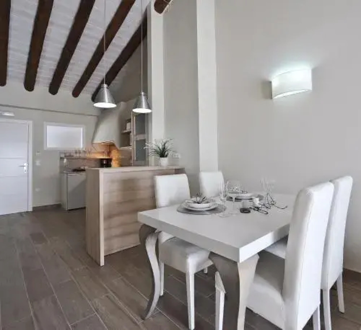 Apartamentos Turísticos Mirablanc