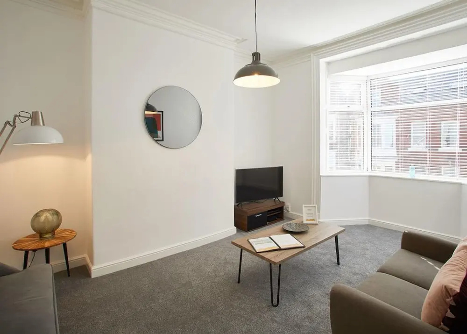 The Ruby Retreat Apartment