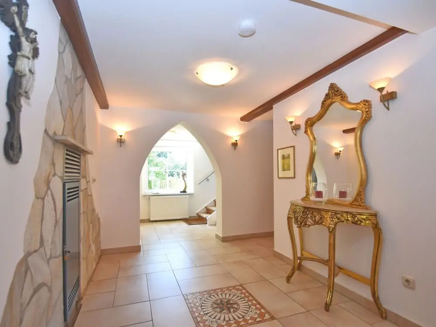 Vintage Hoilday Home in Leina with Pond