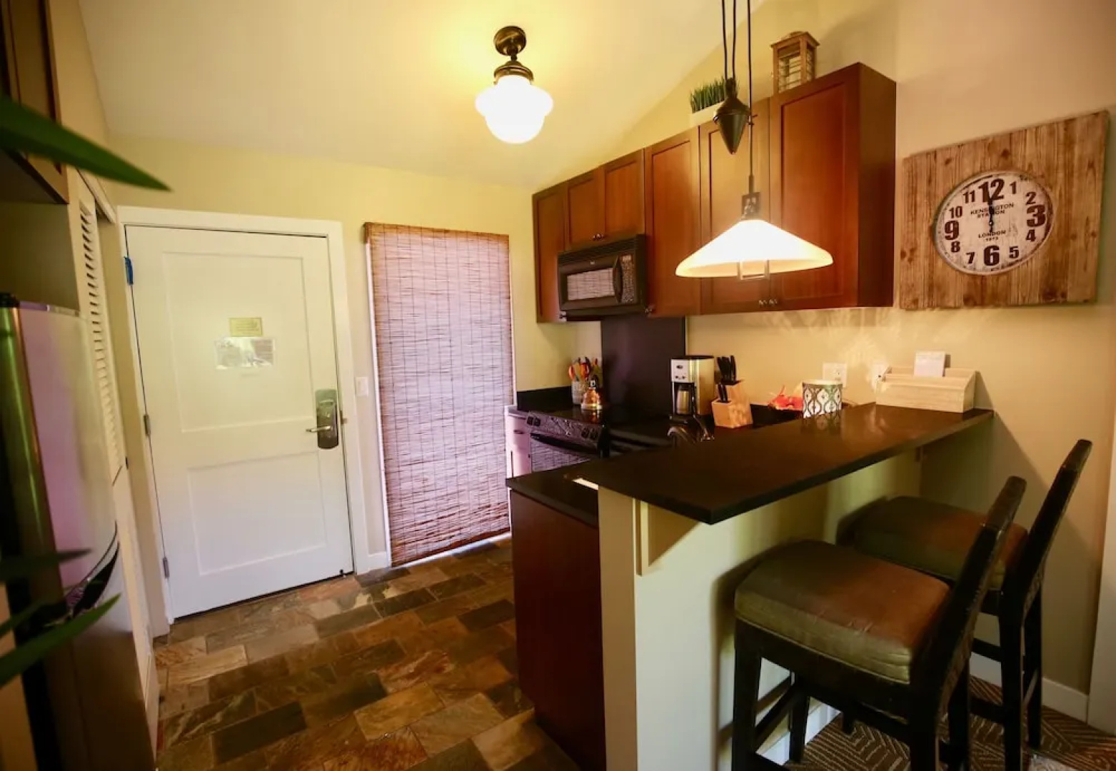 Aina Nalu K 205 1 Bedroom 1 Bathroom Condo