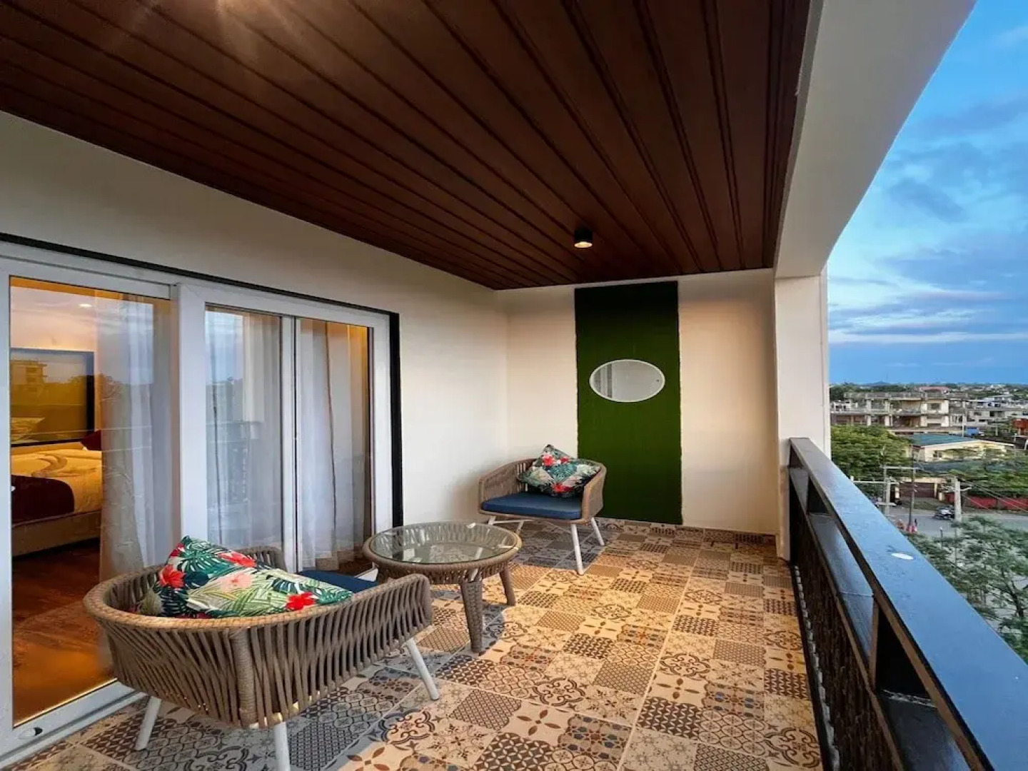 The White IBIS A Boutique Hotel