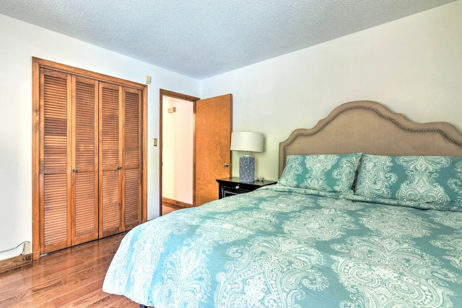 Quaint Lake Norman Home w/ Boat Dock + Grill!