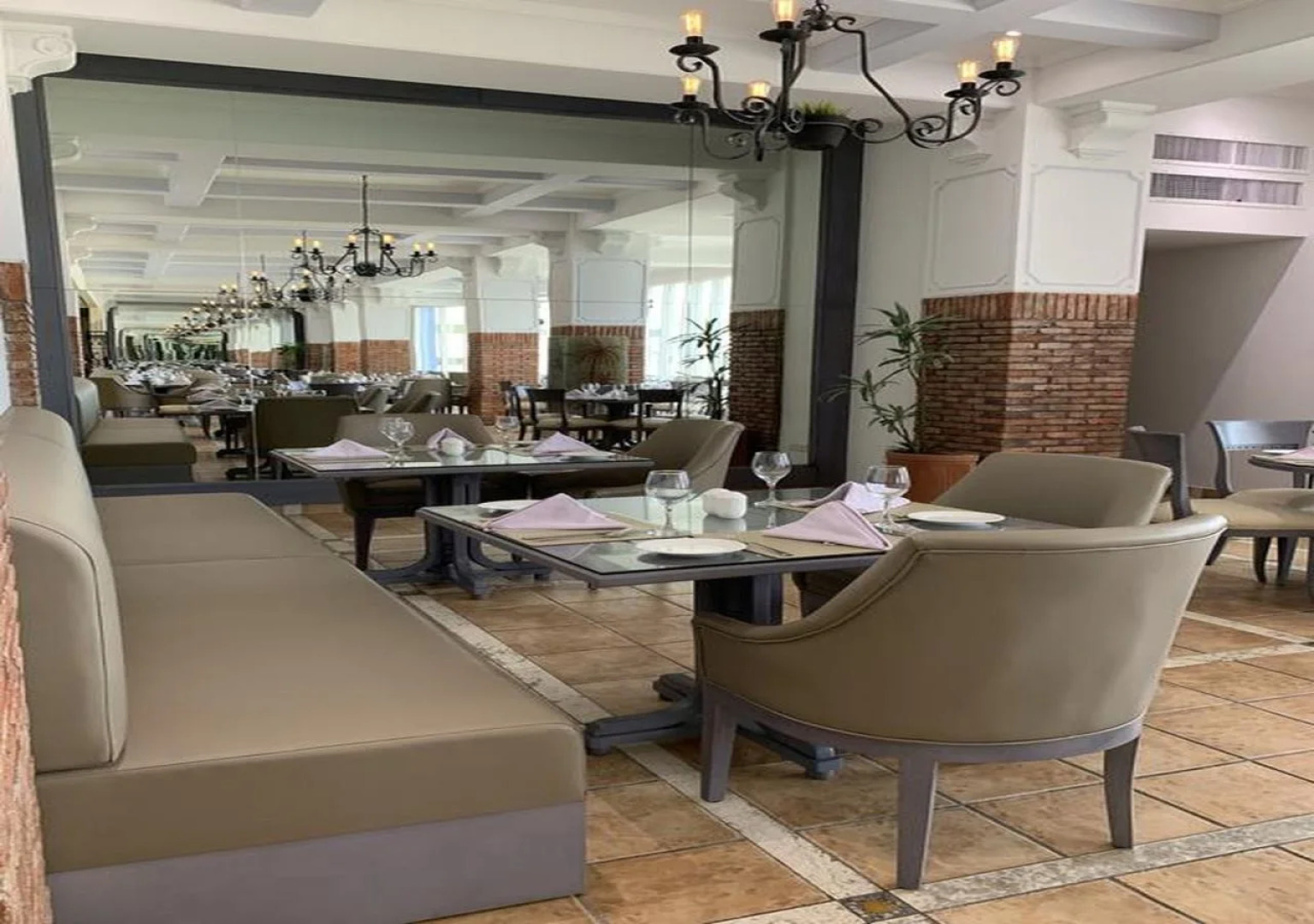 Carlton Al Moaibed Hotel