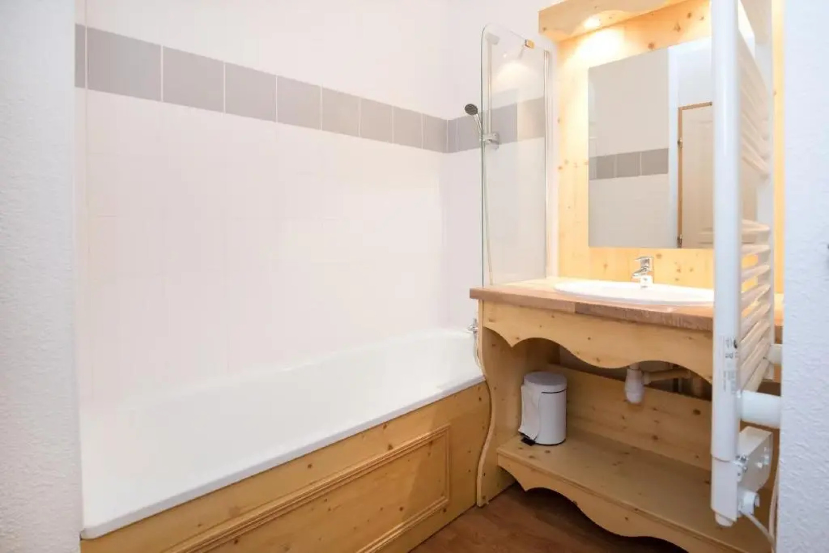 Le Hameau SPA & PISCINE appartement 2 pieces 6pers by Alpvision Residences