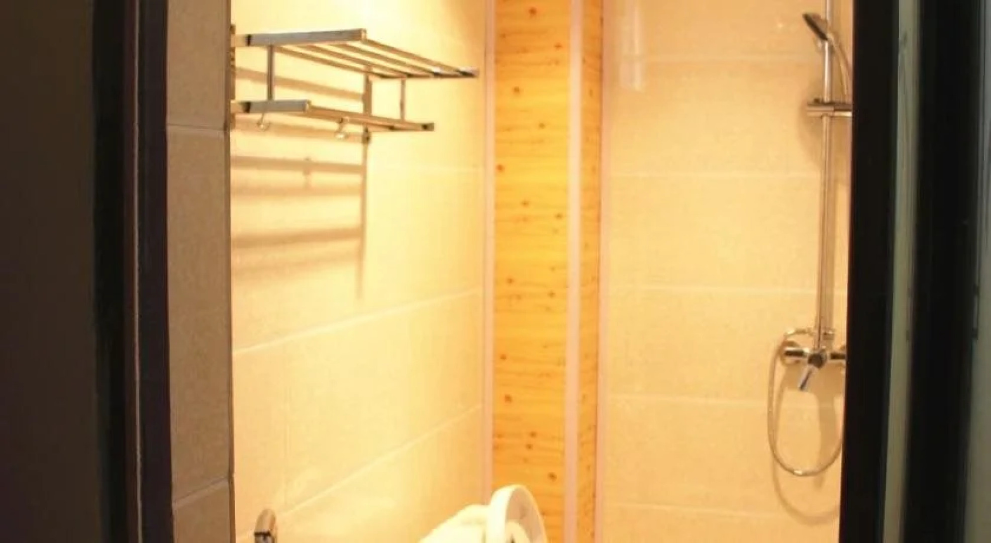 Shangri-La Baita International Youth Hostel