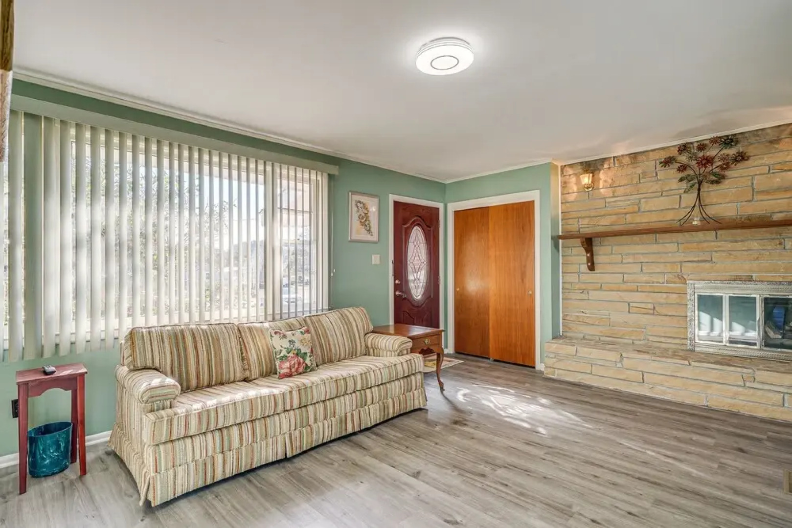 Sneads Ferry Vacation Rental - Walk to Boat Ramp!