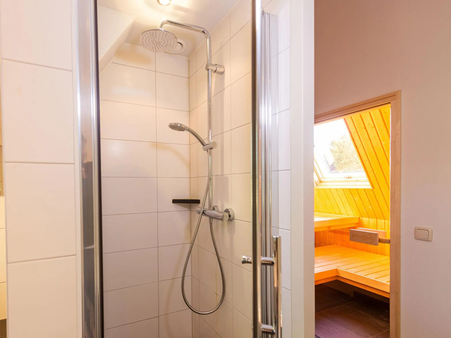 Villa w/ Sauna & Bubble Bath