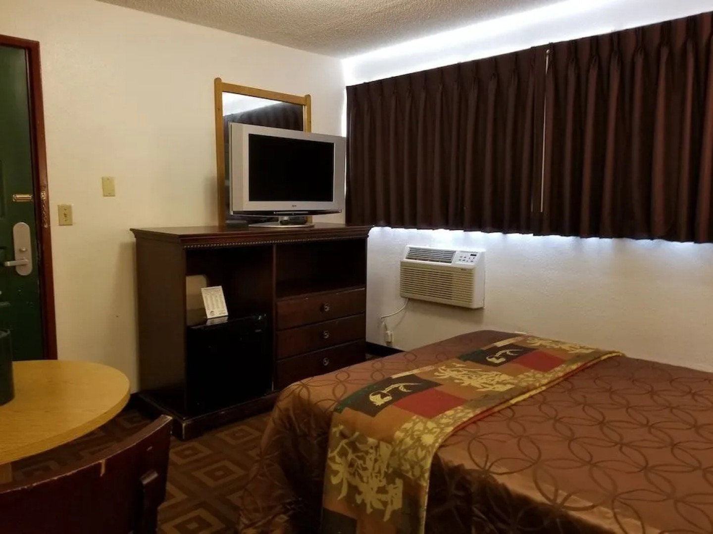 SeaTac Crest Motor Inn