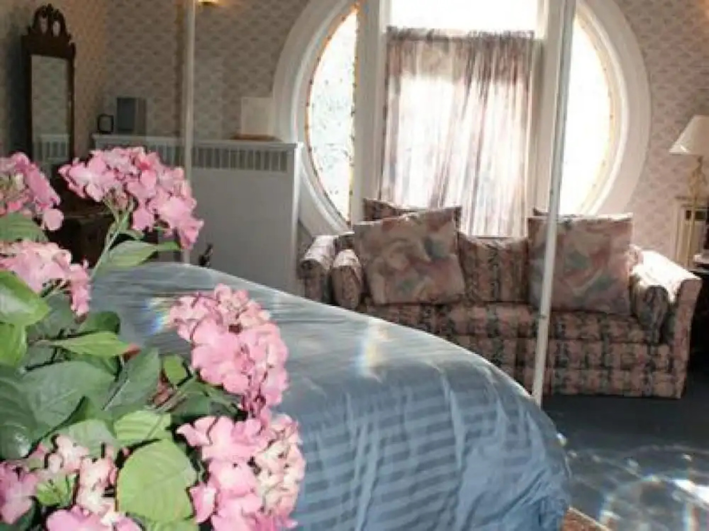 M&M Victorian Bed and Breakfast