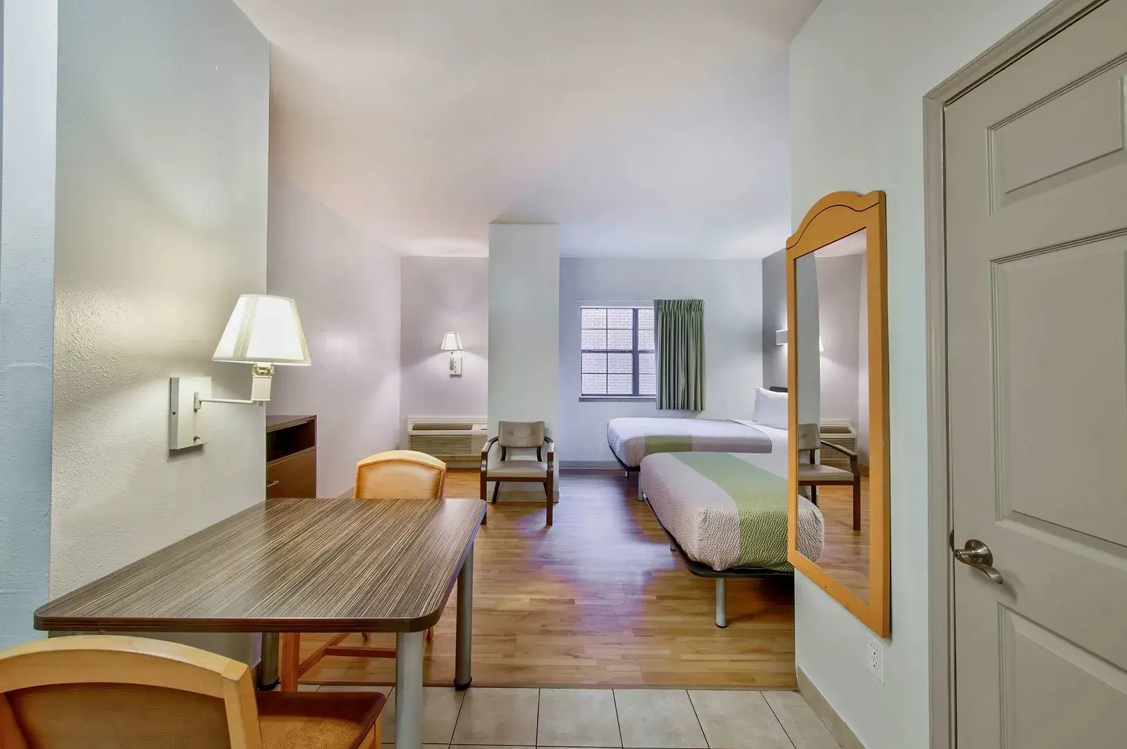 OYO Townhouse Beaumont Medical Center Area