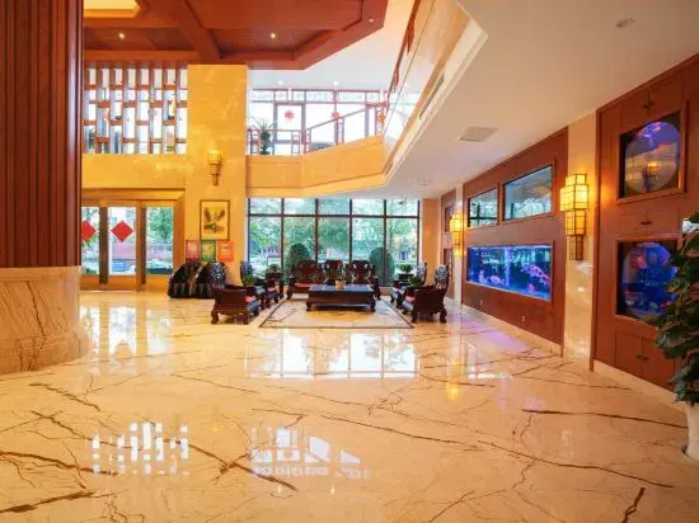 Luxi Redwood Hotel (Luxi Bus Station Branch)