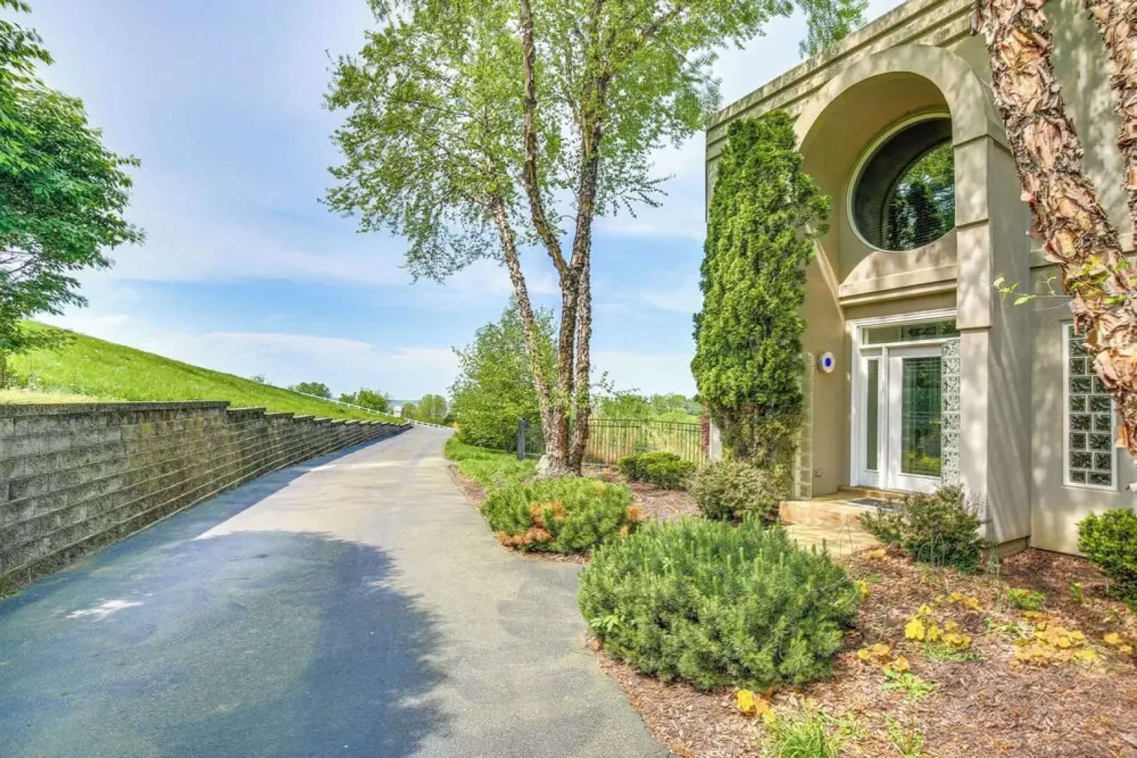 Spacious Missouri Retreat w/ Pool, Gym & Game Room