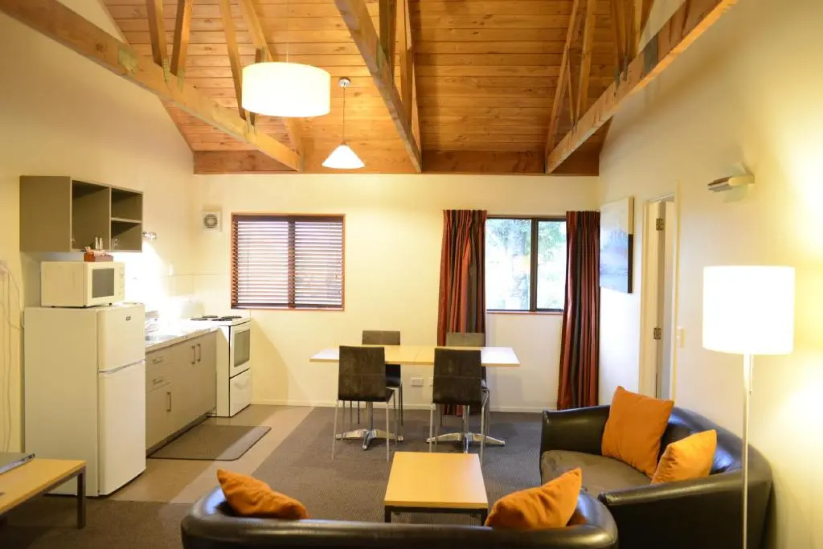 The Hobbit Motorlodge