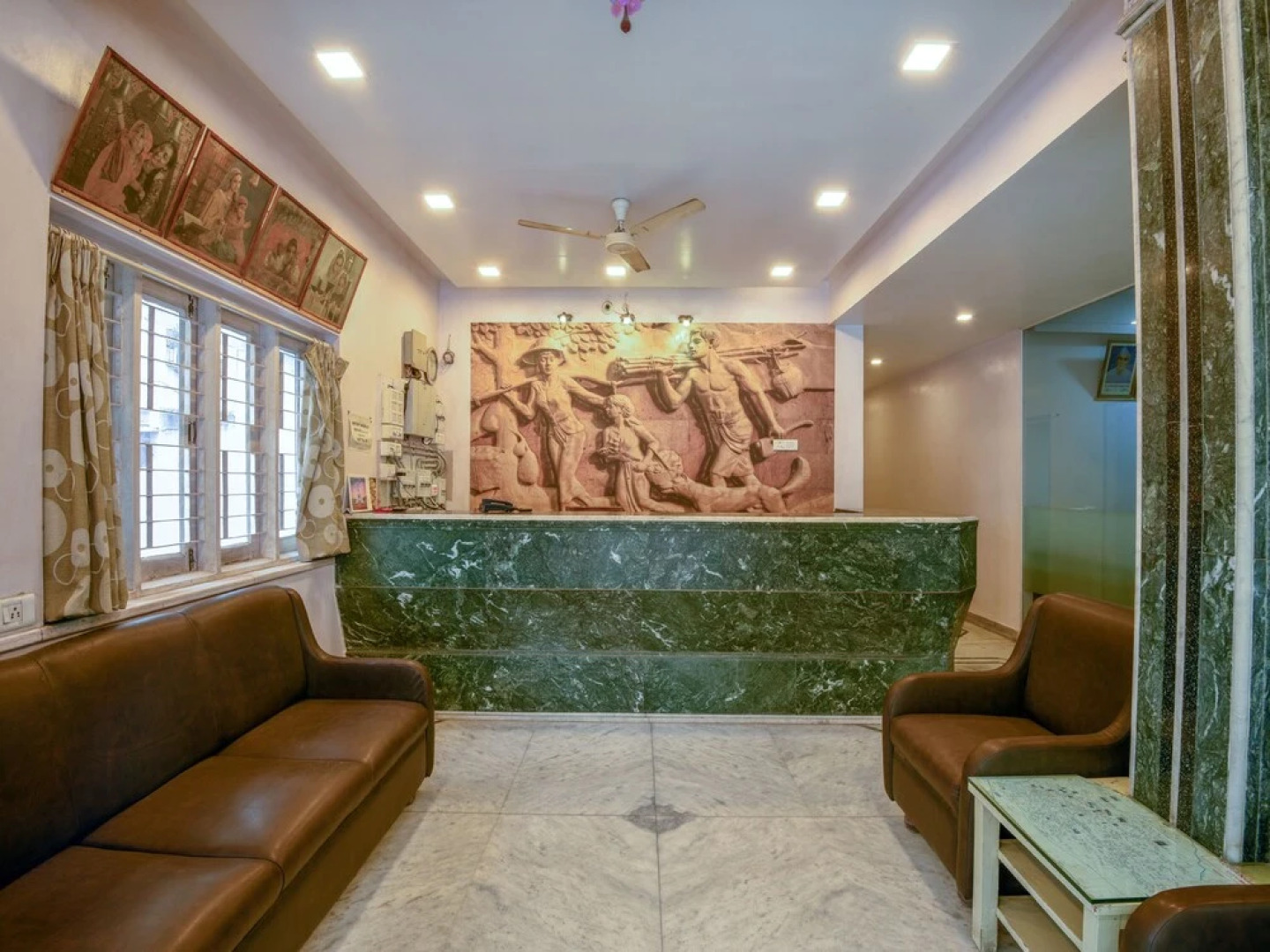 OYO 15199 Hotel Shree Maya