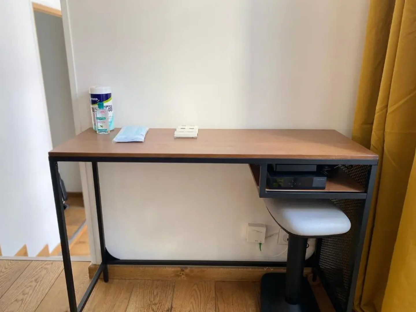 Le Roofound - Porte de Paris - Métro à 5min - Entrée personnelle