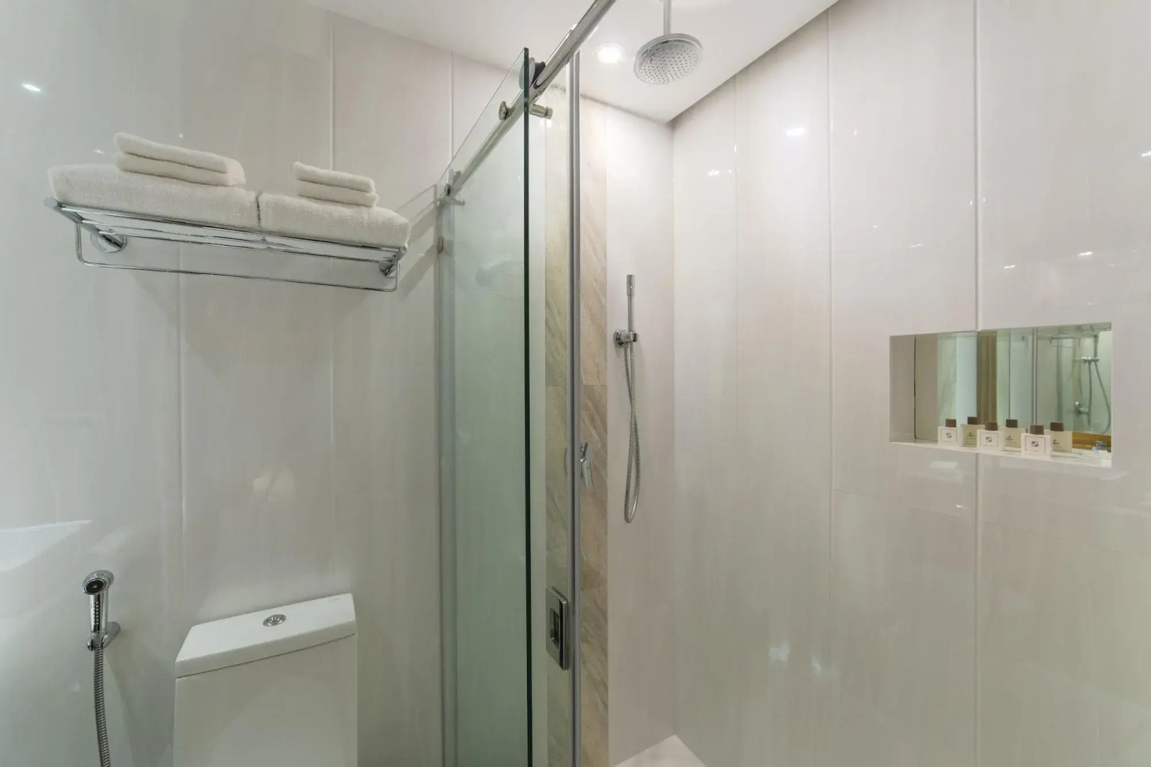 Отель Samann Host