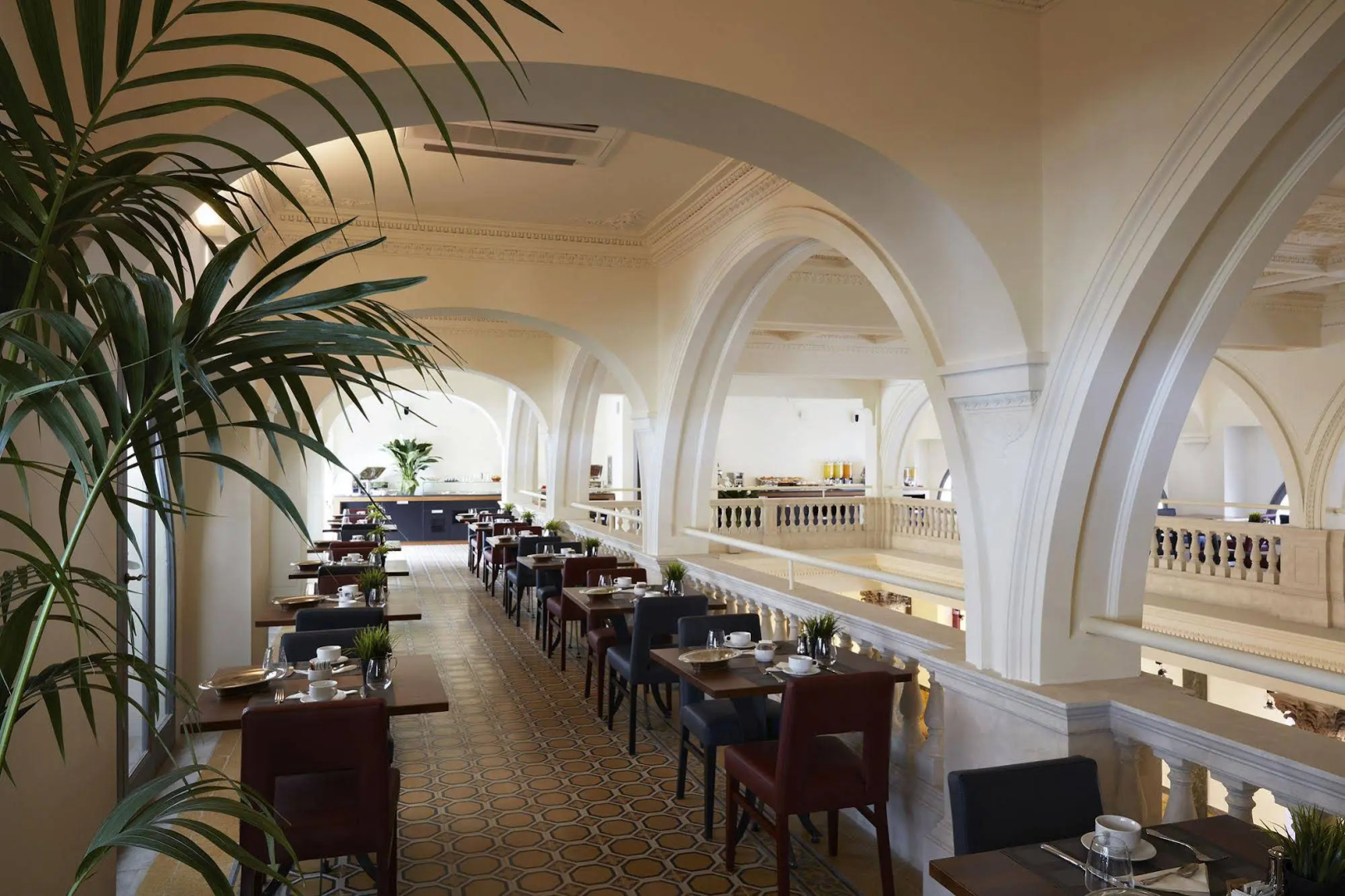 Отель The Building