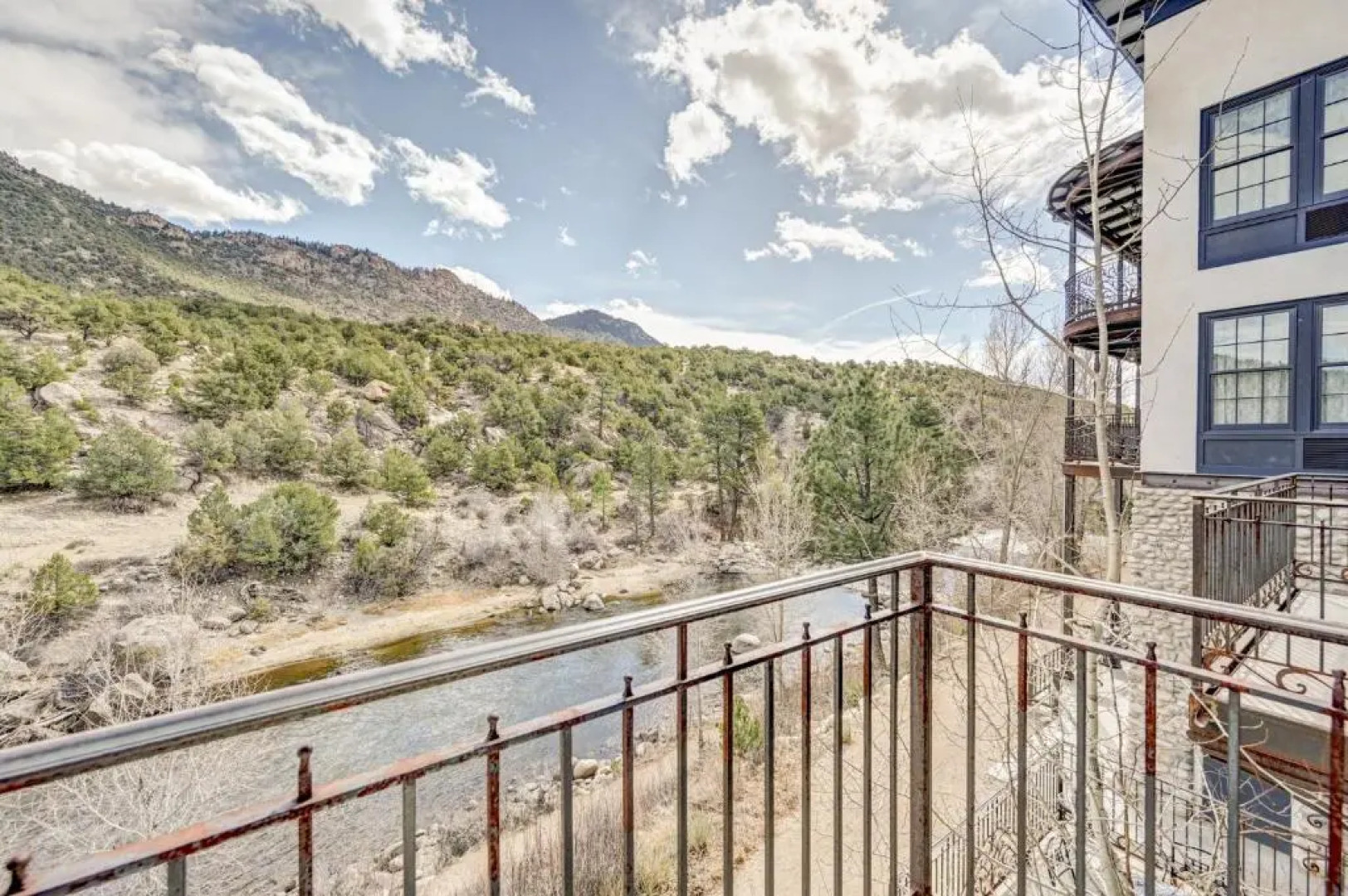 Surf Hotel & Chateau