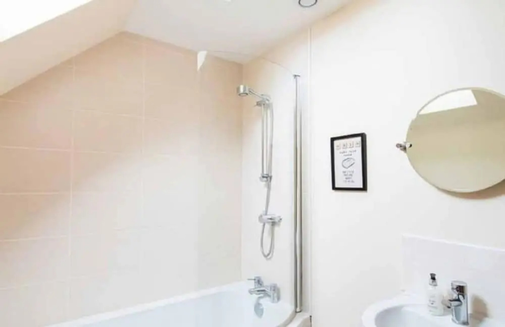 Keepers Lodge with Hot Tub