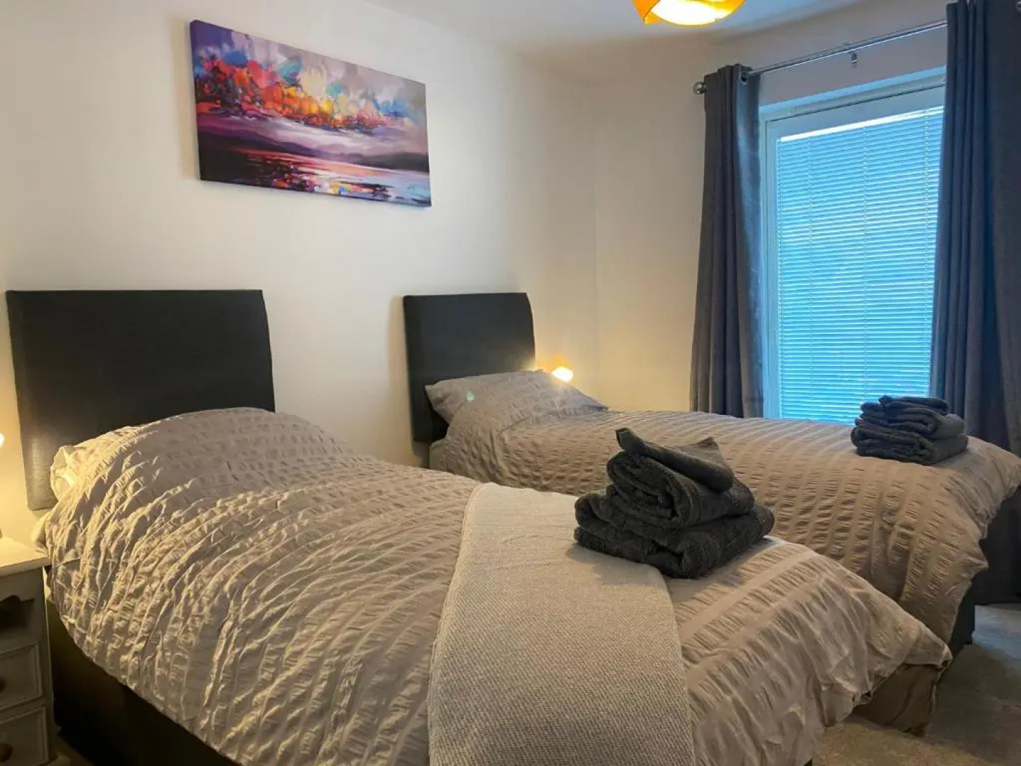 The Duplex Nairn- Spacious 3 Bedroom with sunny balcony