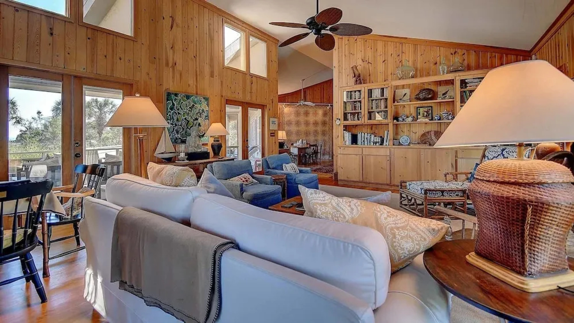 151 Easy Breezy 4 Br Home by RedAwning