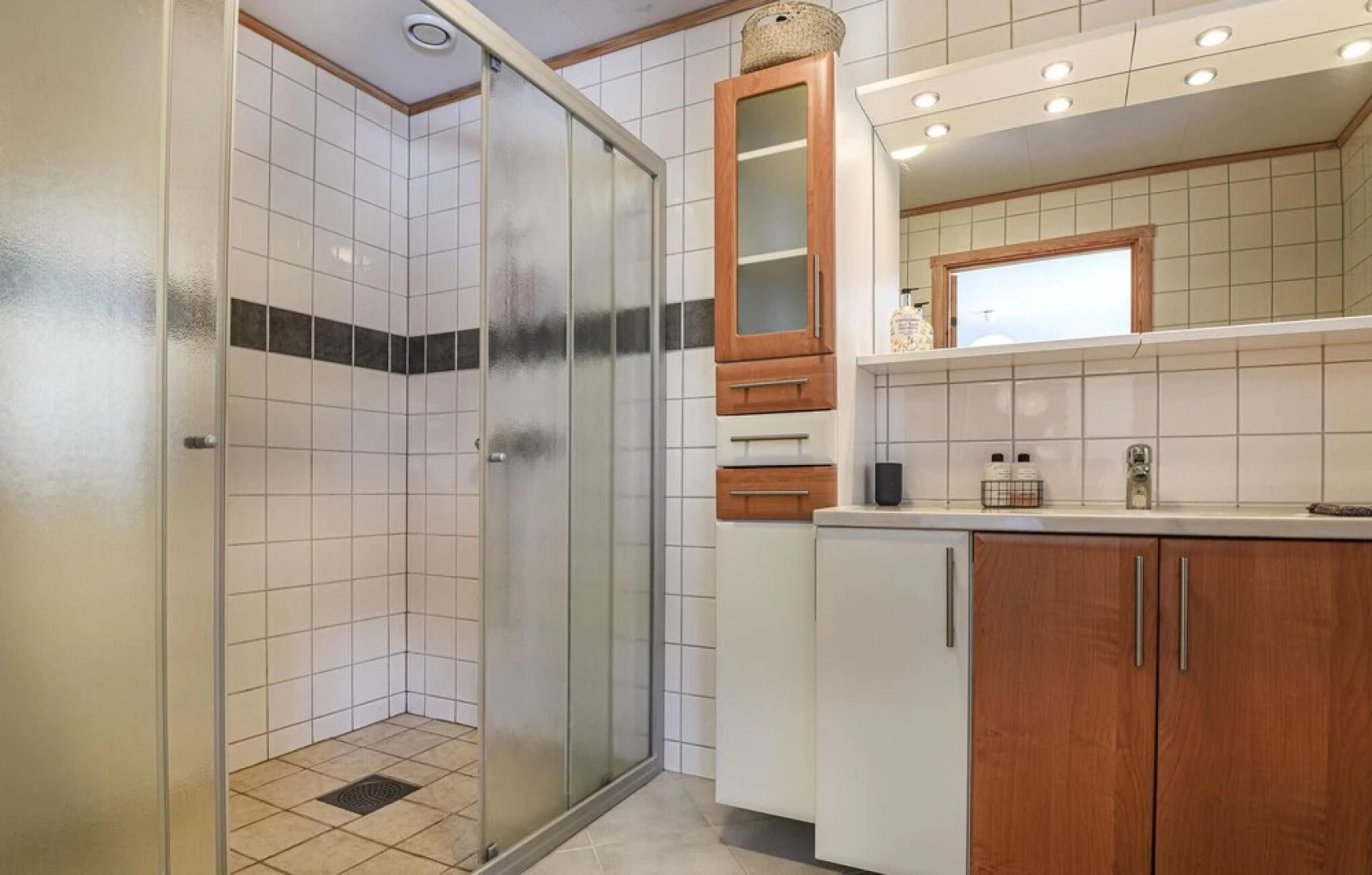 Nice Home in Strömstad With 4 Bedrooms and Wifi