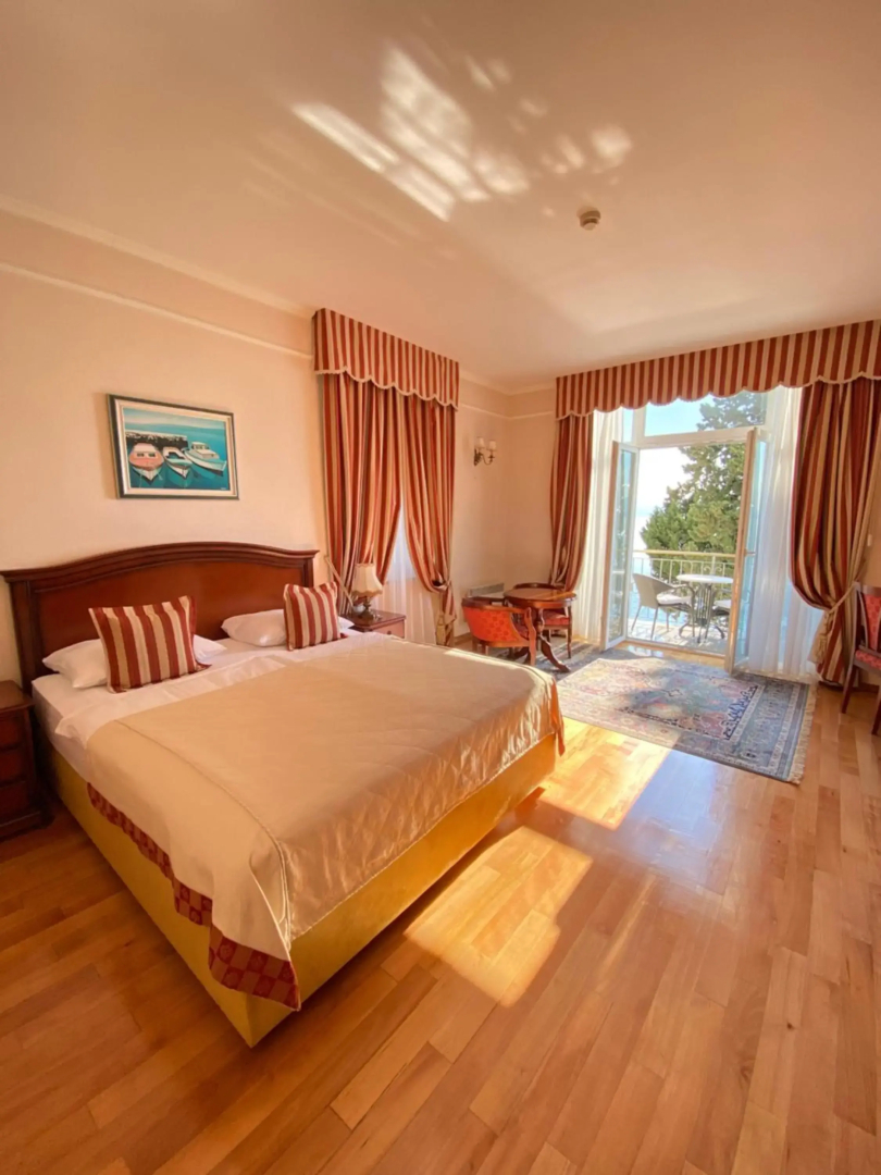 Hotel Savoy
