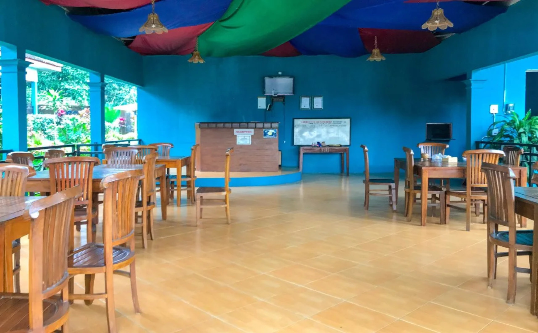 Surya Karhyn Hotel & Restaurant