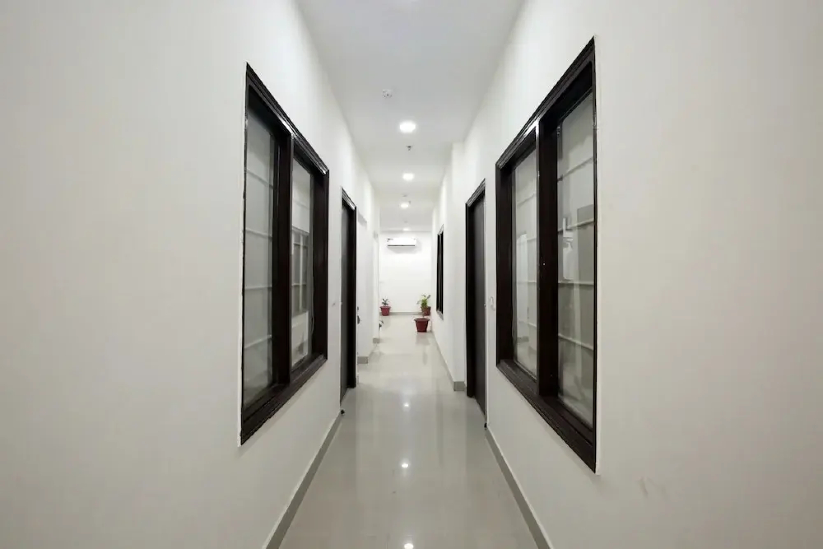 OYO 4856 Hotel The Benz