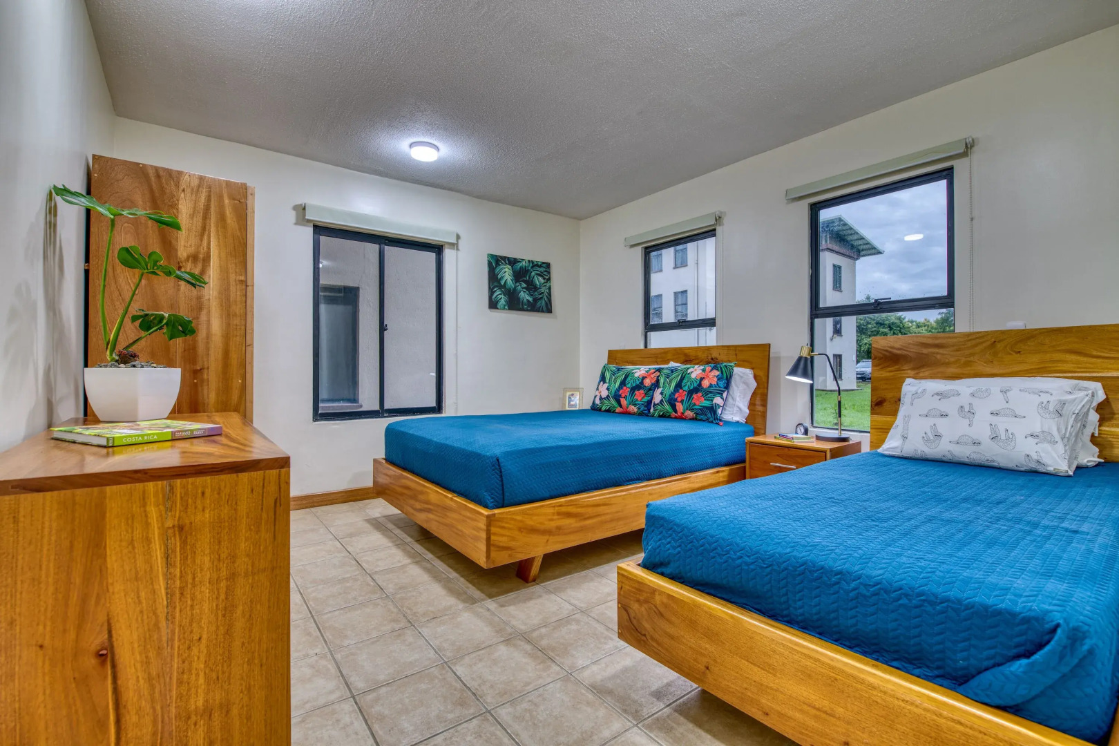 Golden Getaway Apartments