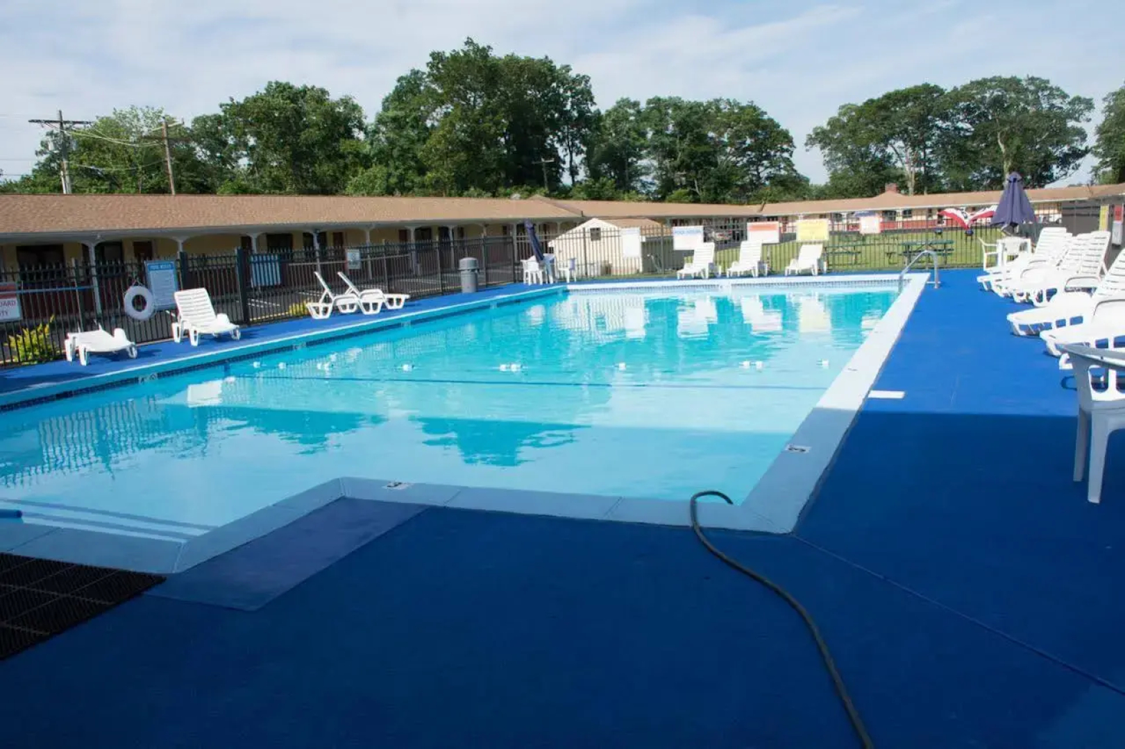 Atlantic Inn & Suites