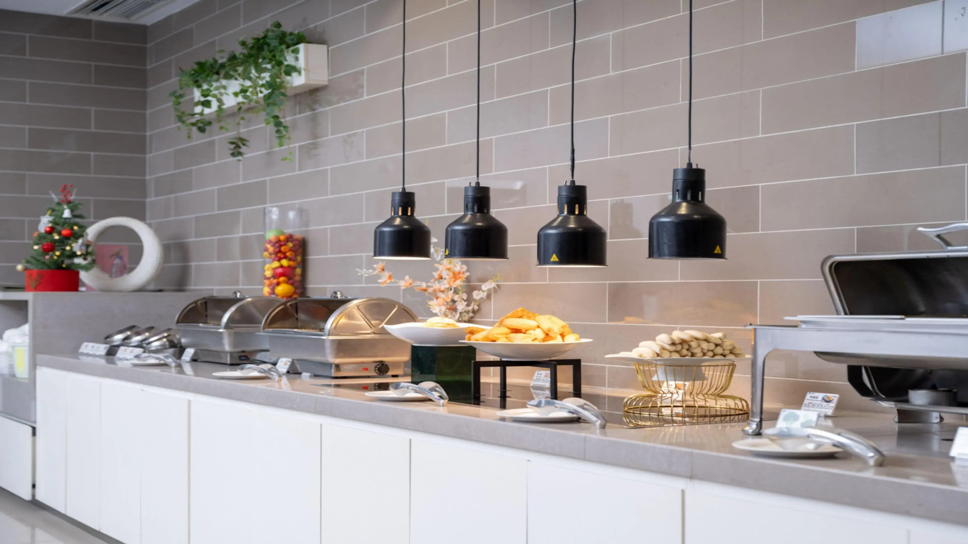 Holiday Inn Chongqing University Town