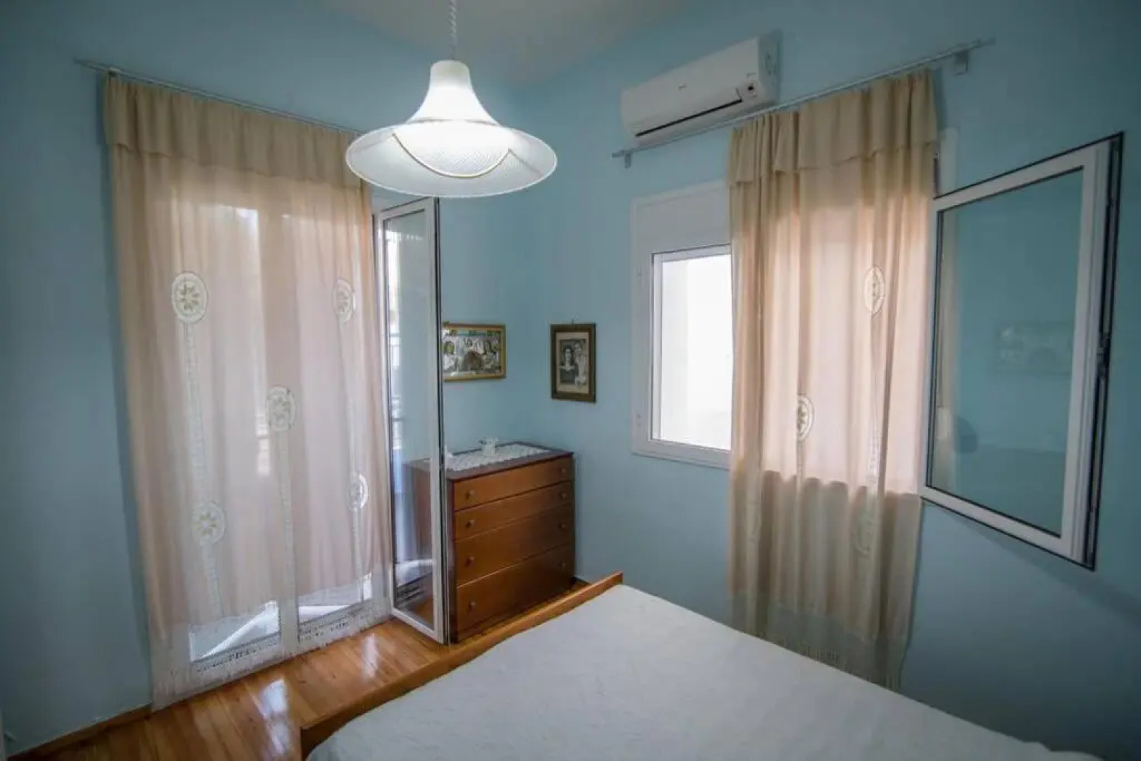 ΑΝΑΚΑΙΝΙΣΜΕΝΗ ΜΟΝΟΚΑΤΟΙΚΙΑ 125 τμ ΣΤΟ ΚΕΝΤΡΟ ΜΕ ΚΗΠΟ