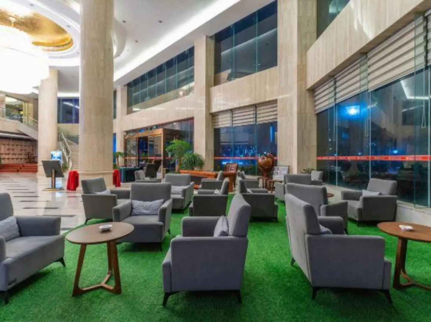 King's Park International Hotel