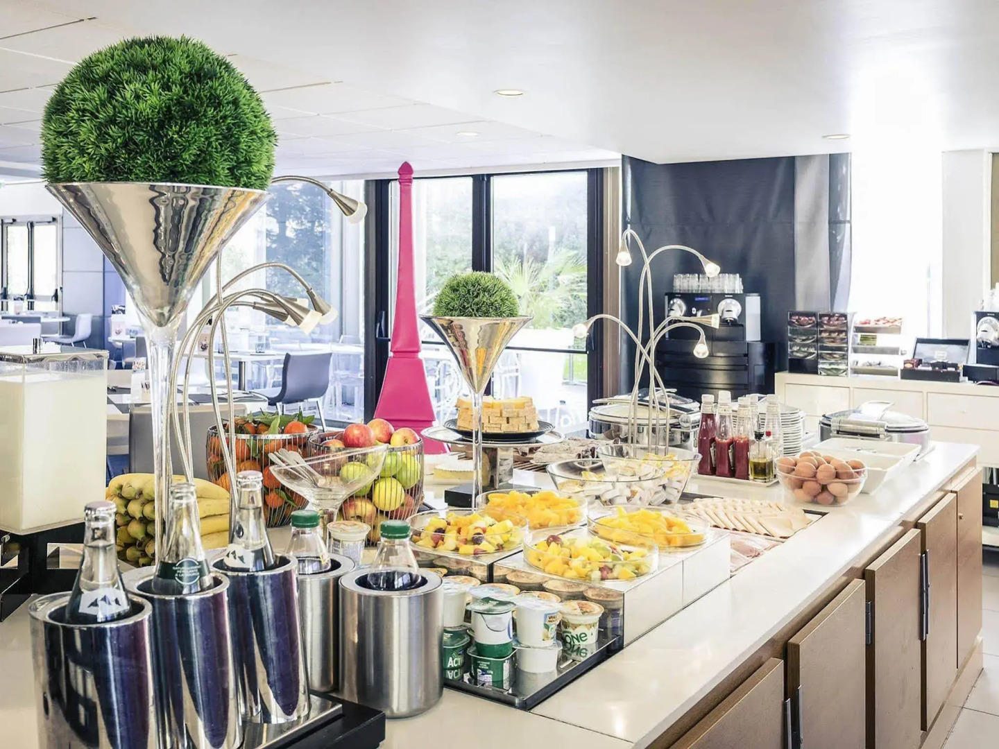 Отель Mercure Paris Centre Tour Eiffel 