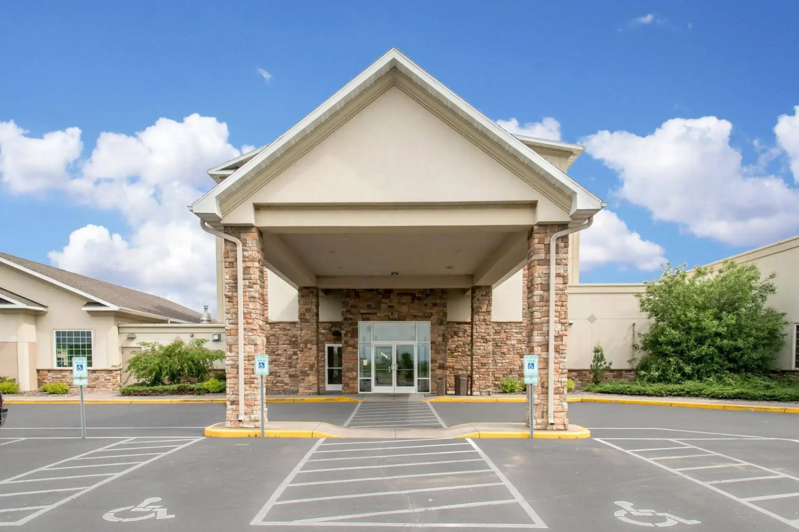 Sleep Inn & Suites Conference Center Eau Claire North