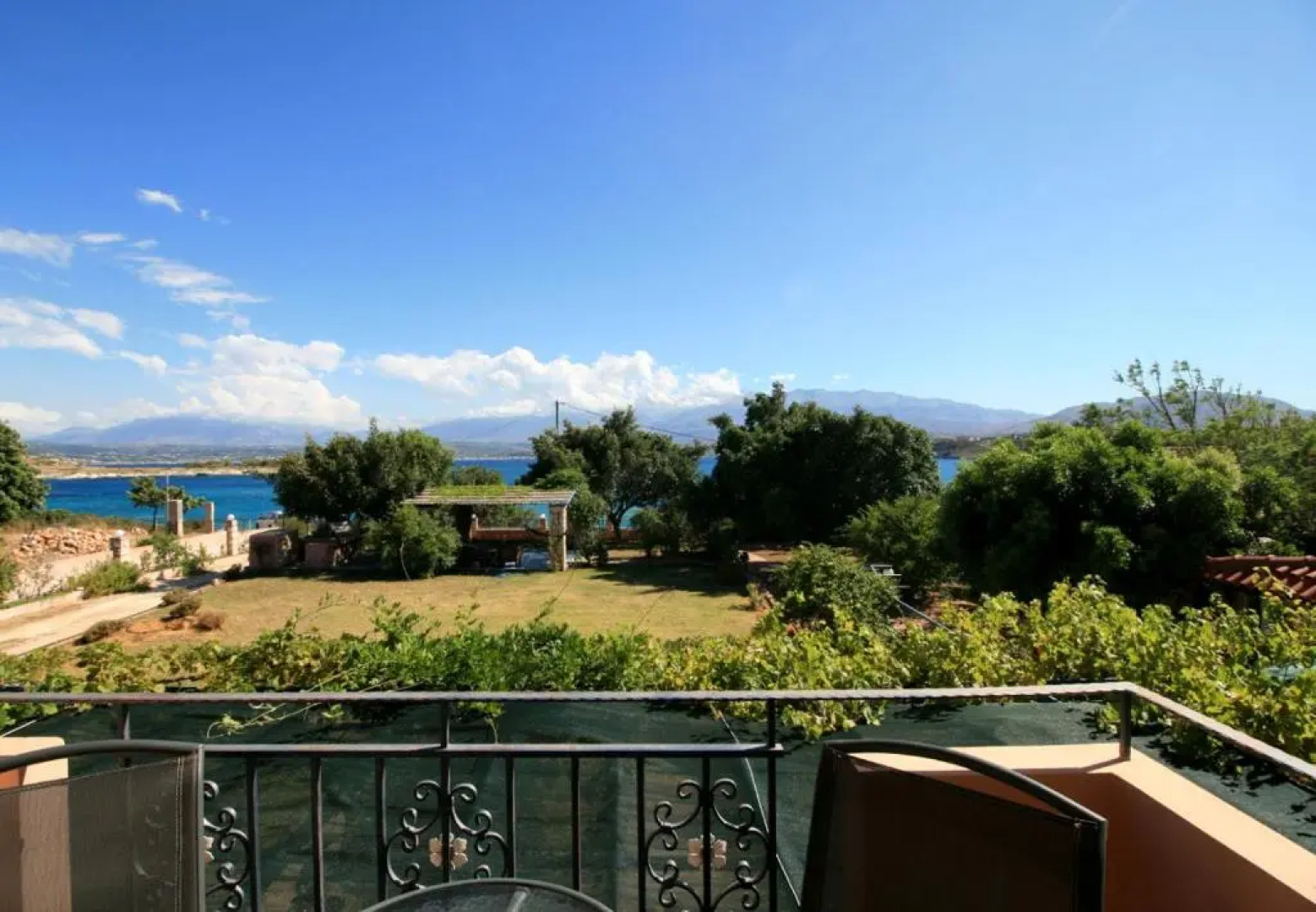 Seaside, relaxing family house with playground! Villa Lavrys 4