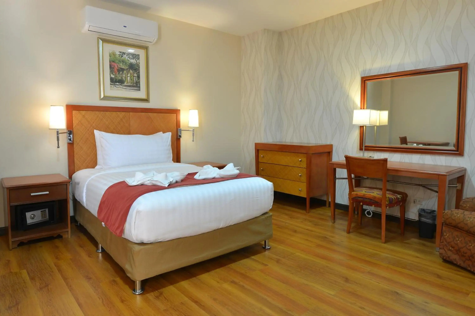 Royal Suites Condotel