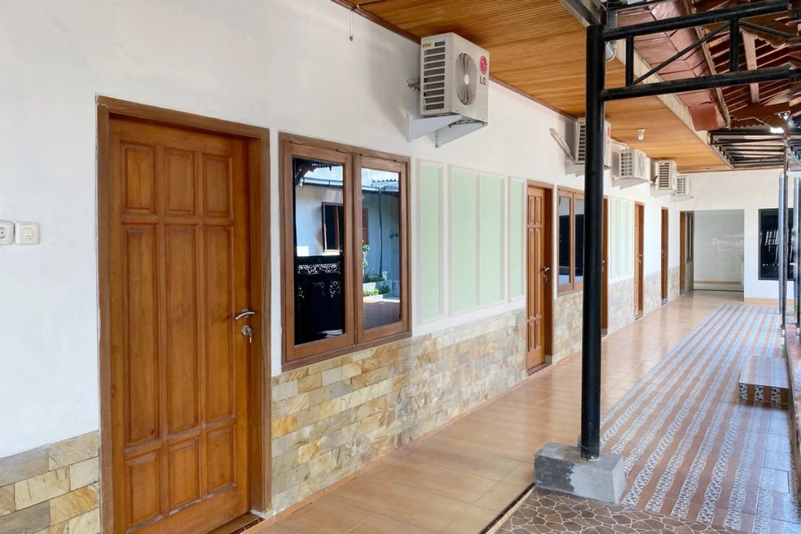 Adipura Guesthouse Syariah RedPartner near Terminal Nganjuk