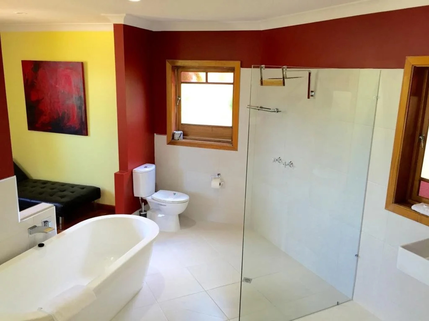 Colonial Court Holiday Apartments