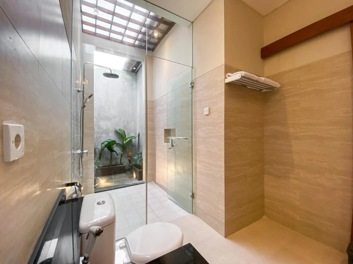 The Khayangan Dreams Villa Umalas