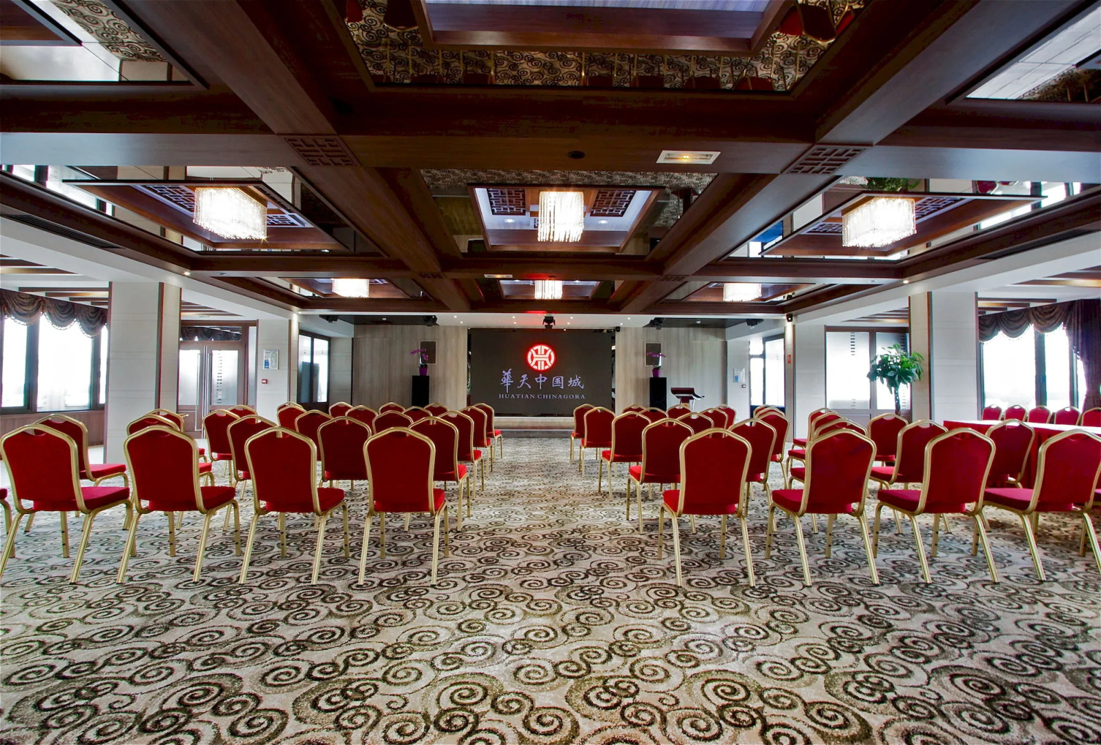 Huatian Chinagora Hotel