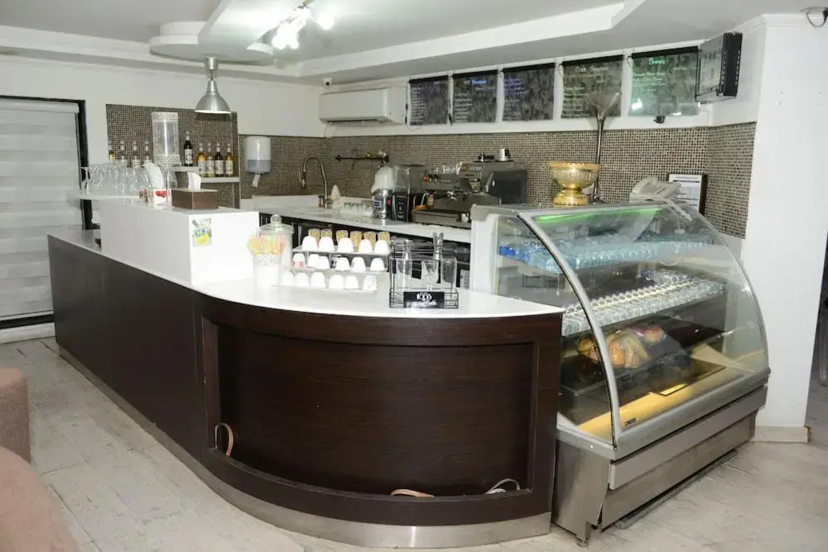 Plaza Athenee Hotel Kuwait