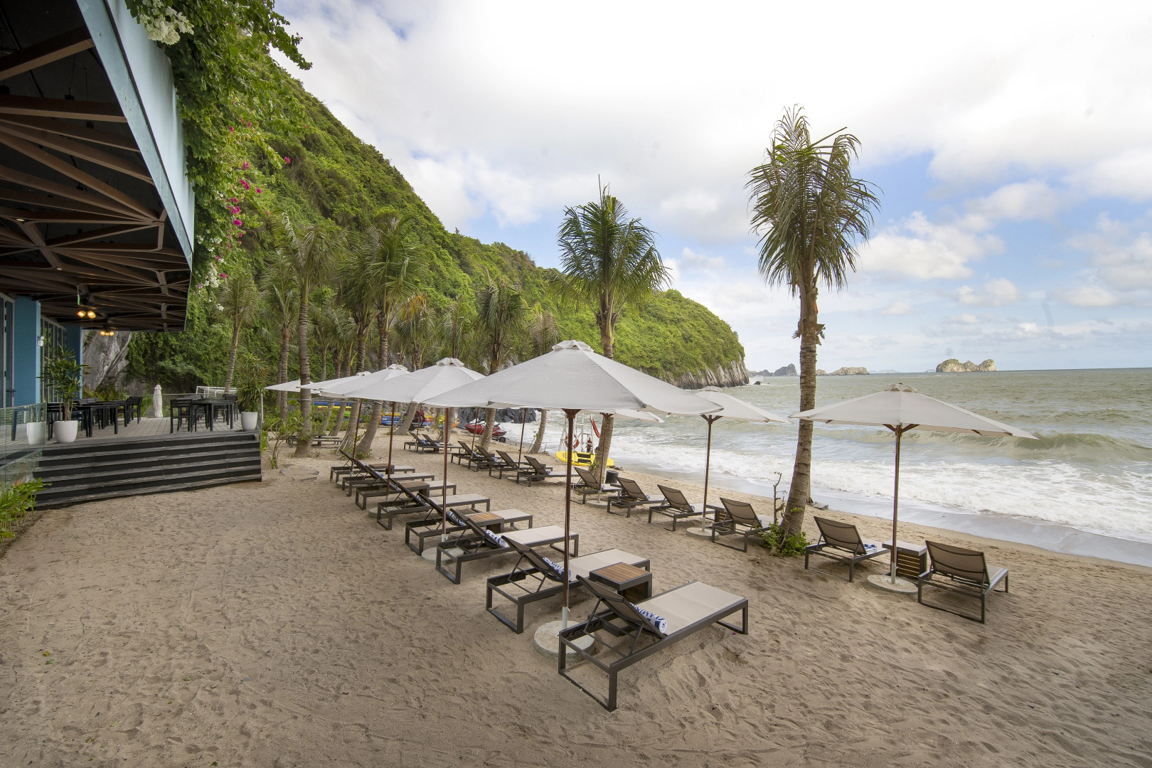 Курортный отель Wyndham Grand Flamingo Cat Ba Resort