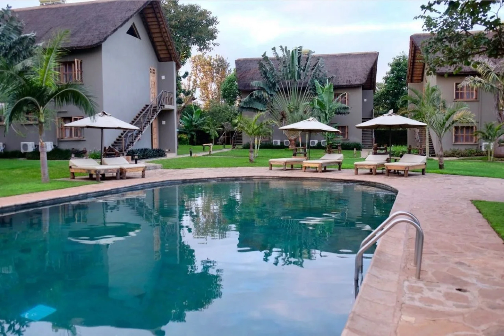 Weru Weru River Lodge