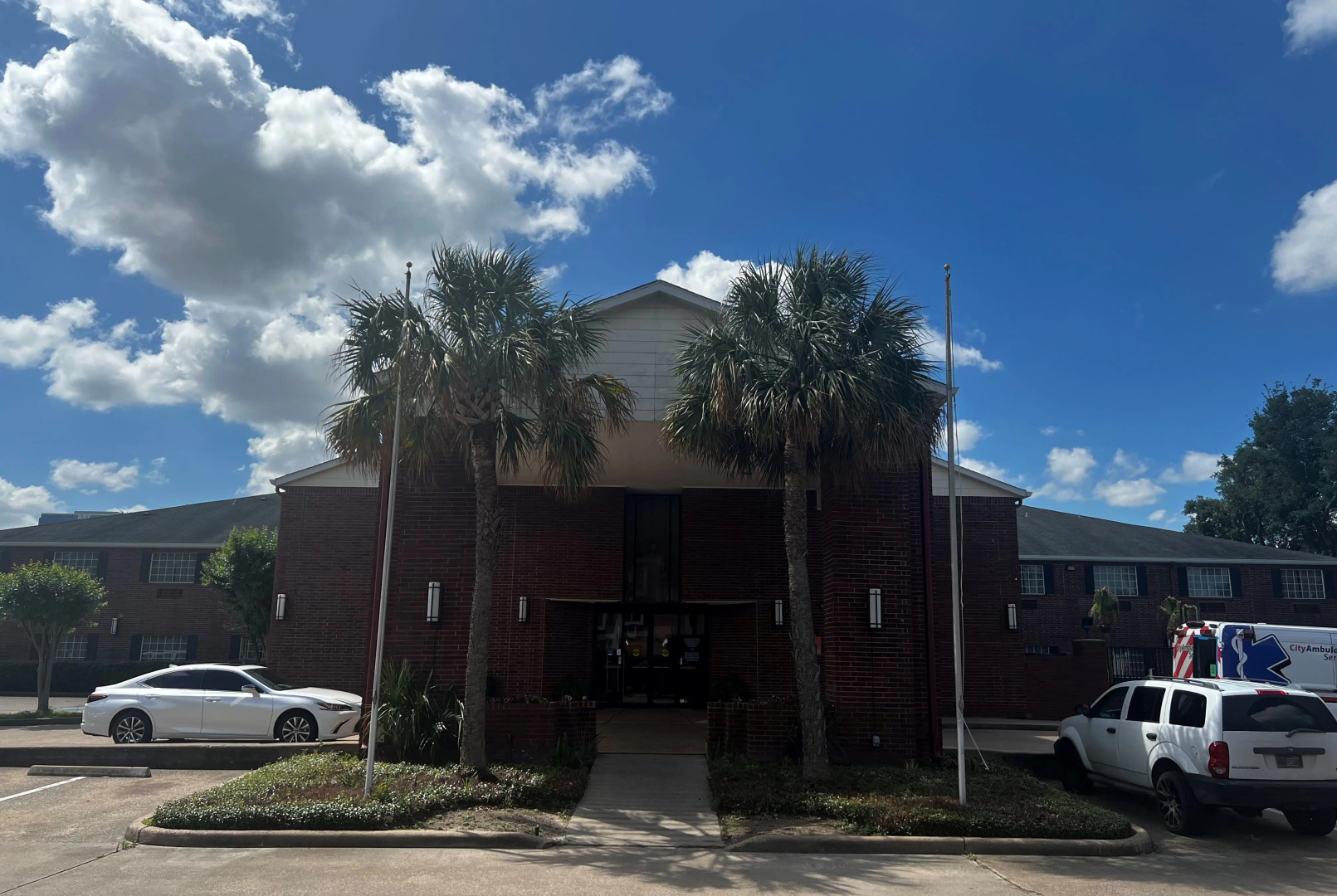 Coon Rapids North Metro Hotel to Norwood Inn & Suites