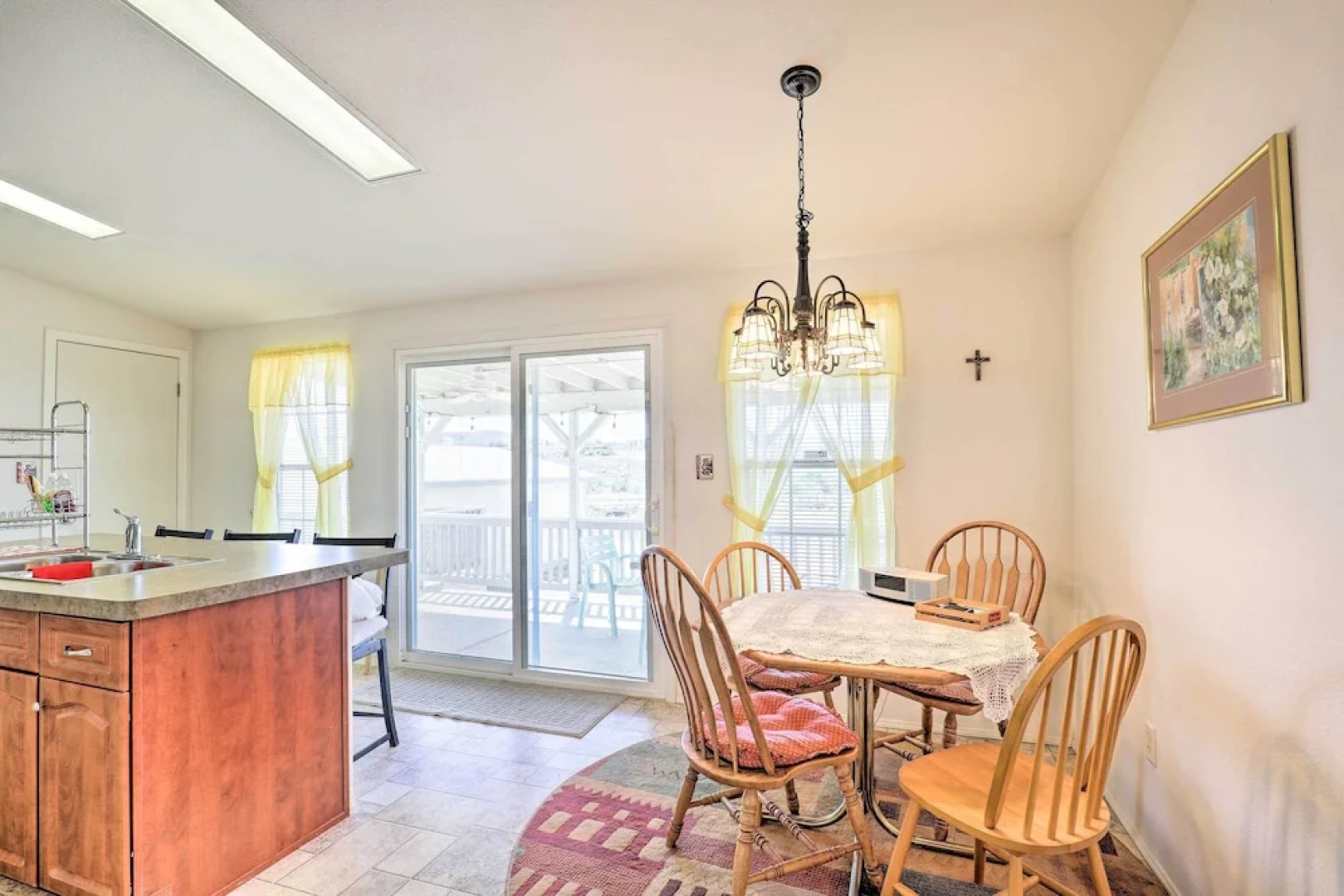 Quiet Tombstone Retreat ~ 3 Mi to Historic Dtwn!