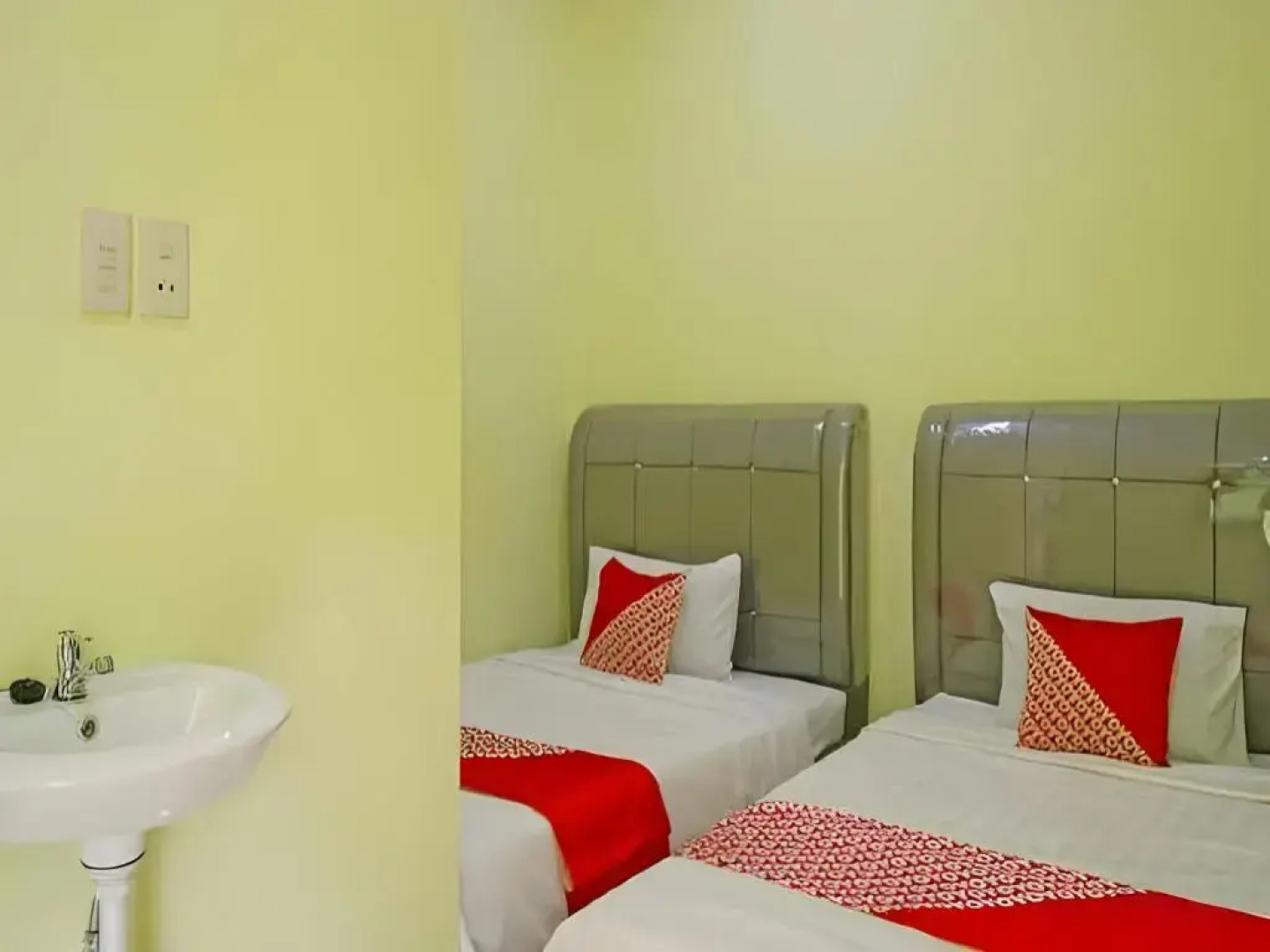 Hotel O Balige City Near Tugu Juara Monang